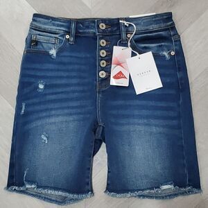 KanCan Sandy Bermuda womans frayed, high rise shorts, NWT, Size Small